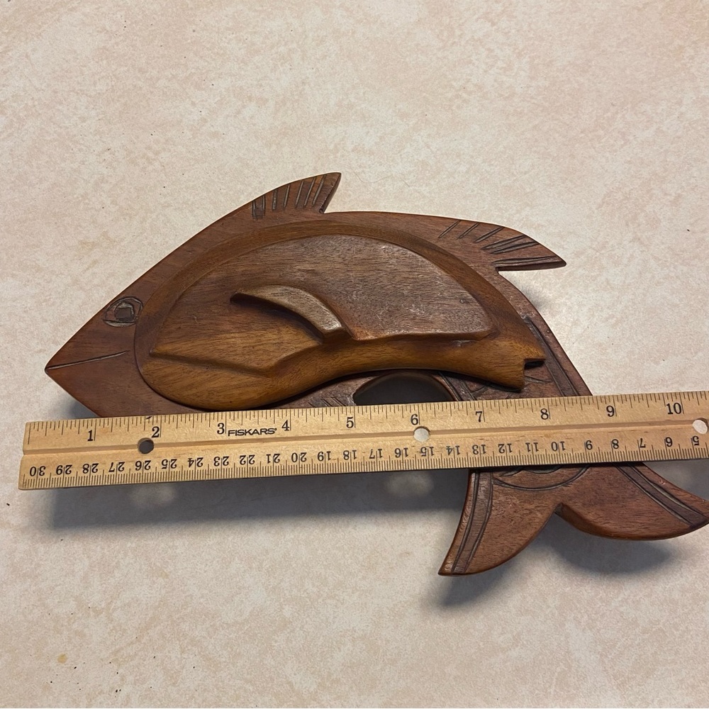 Vintage Hand Carved Wood Fish Lidded Trinket Jewelry Box Candy Dish Fisherman - Picture 9 of 11